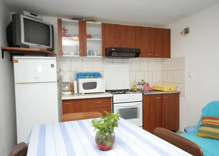 Apartment By The Sea