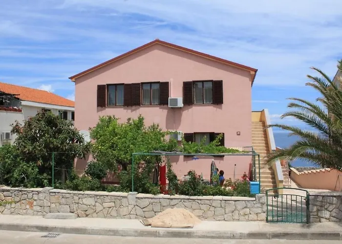 Apartman By The Sea *
